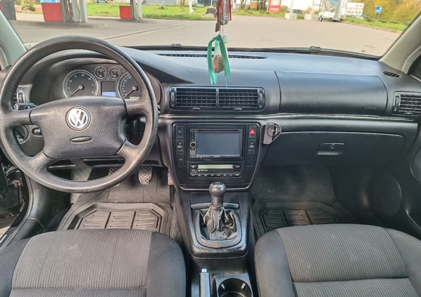 Volkswagen Passat cena 8500 przebieg: 278000, rok produkcji 2002 z Olecko małe 106